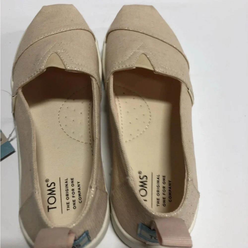 Toms Alpargata Girls Slip On Size 3.5M Big Kid